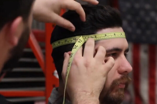 Wrap-the-Measuring-Tape-Around-Your-Head